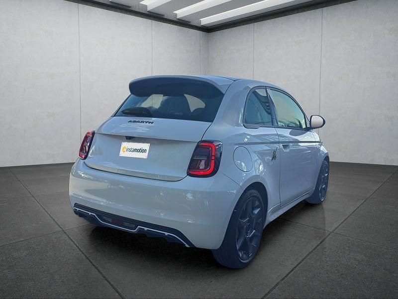 Neu Abarth 500e 113 kW (154 PS) 2025 Weiß Kleinwagen