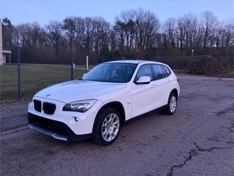Weiß Gebraucht 2010 BMW X1 SUV | 7.500 € (Guter Preis) - Bild 1/4