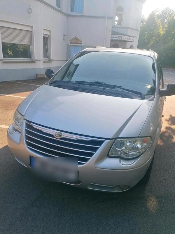 Silber Gebraucht 2007 Chrysler Grand Voyager Van / Kleinbus | 4.500 € (Teuer) - Bild 1/4