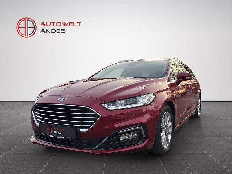 Rot Gebraucht 2019 Ford Mondeo Titanium Kombi | 19.990 € (Etwas zu teuer) - Bild 1/4