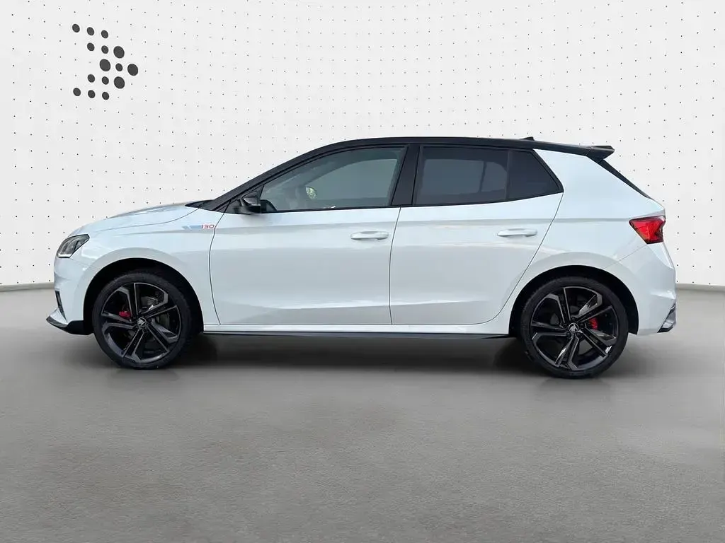 Neu Skoda Fabia 177 PS (130 kW) 2025 Moonweiß perleffekt Limousine