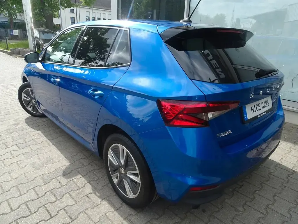 Gebraucht Skoda Fabia Ambition 95 PS (69 kW) 2021 Blau Kleinwagen