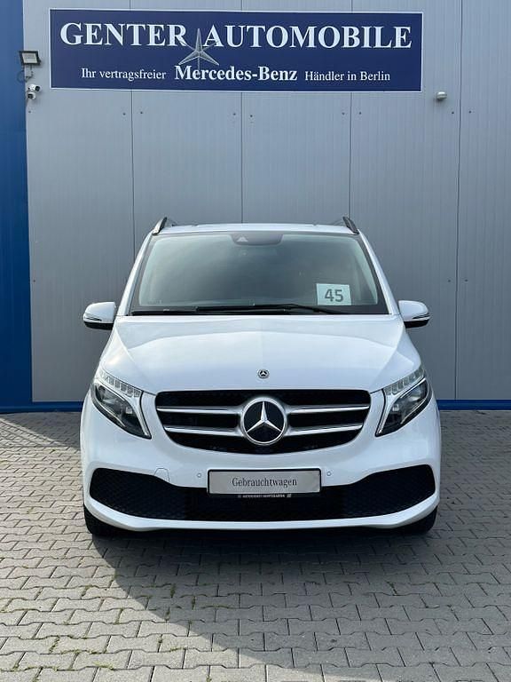 Usata Mercedes V220 163 CV (119 kW) 2020 Bianco Monovolume