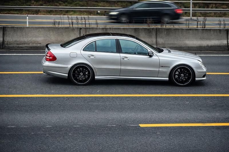 Gebraucht Mercedes E55 AMG AMG 476 PS (350 kW) 2002 Silber Limousine
