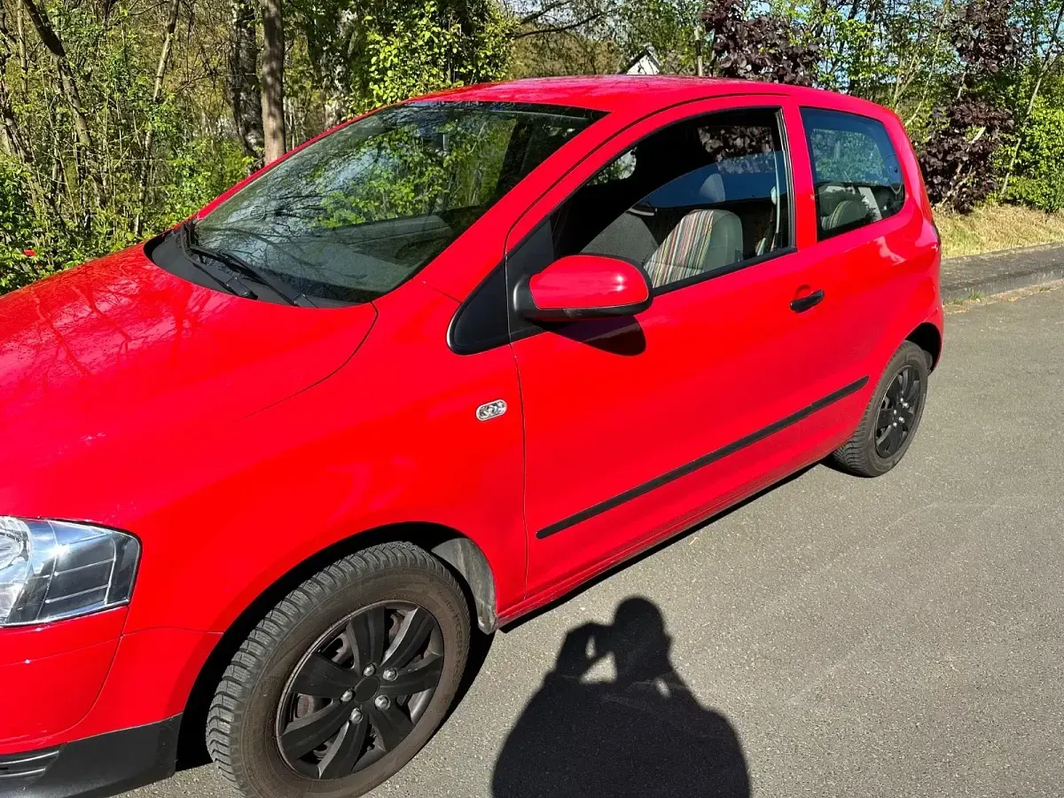 Gebraucht VW Fox 45 PS (33 kW) 2005 Rot Kleinwagen
