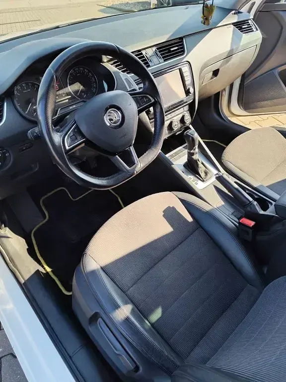 Gebraucht Skoda Octavia 150 PS (110 kW) 2014 Weiß Kombi