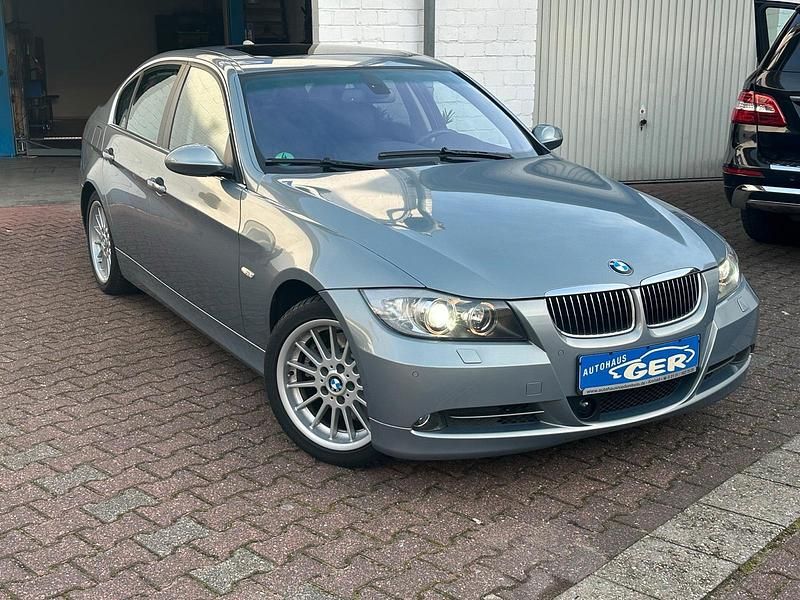 Gebraucht BMW 330 258 PS (189 kW) 2005 Grau Limousine