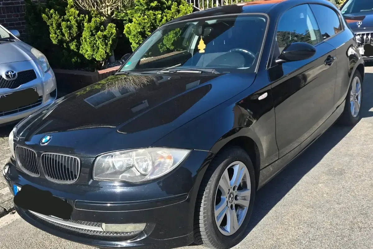 Gebraucht BMW 116 120 PS (88 kW) 2008 Schwarz Kleinwagen