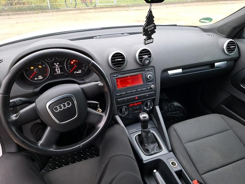 Gebraucht Audi A3 125 PS (91 kW) 2009 Weiß Kleinwagen