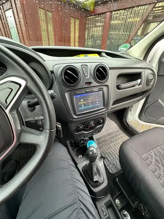 Gebraucht Dacia Dokker Essentiel 102 PS (75 kW) 2018 Weiß Van / Kleinbus
