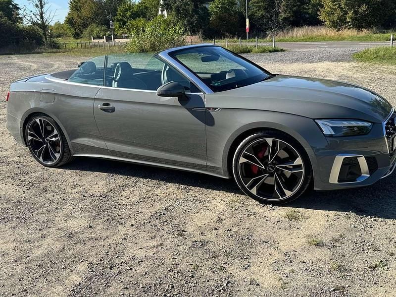 Grau Gebraucht 2020 Audi A5 Cabriolet Cabrio | 43.800 € - Bild 1/4