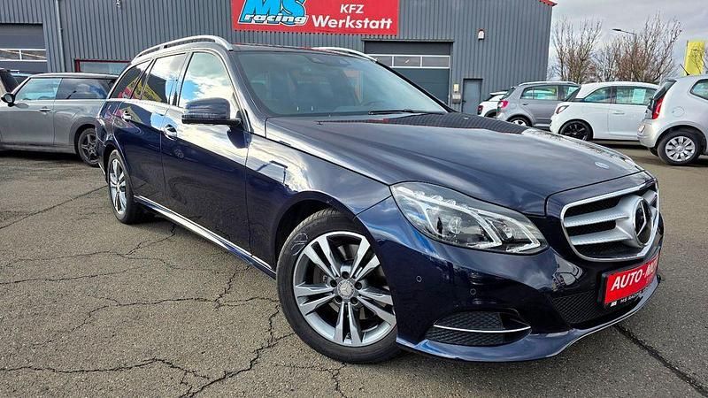 Gebraucht Mercedes E350 AMG line 258 PS (189 kW) 2016 Blau Limousine