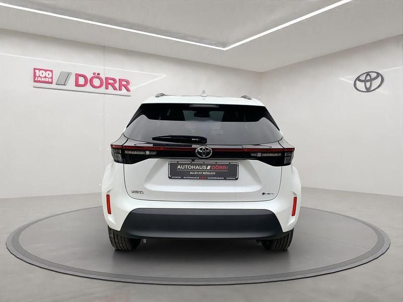 Gebraucht Toyota Yaris Cross 131 PS (96 kW) 2024 Weiß SUV