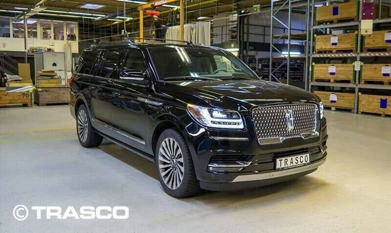Schwarz Neu 2025 Lincoln Navigator SUV | 416.500 € - Bild 1/4