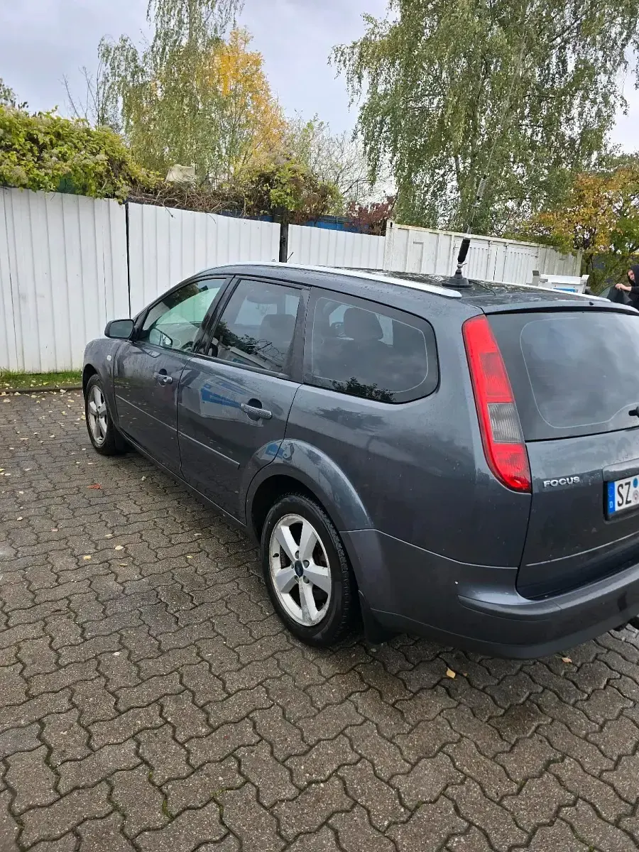 Gebraucht Ford Focus 145 PS (106 kW) 2005 Grau Kombi