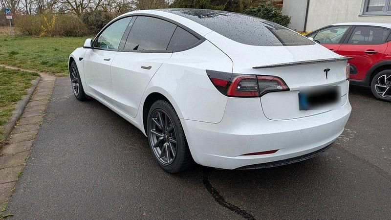 Gebraucht Tesla Model 3 Long Range AWD 366 kW (498 PS) 2022 Weiß Limousine