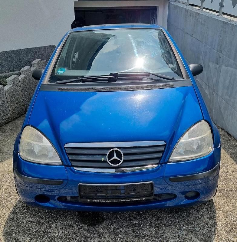 Blau Gebraucht 1999 Mercedes A140 Kleinwagen | 200 € (Superpreis) - Bild 1/4