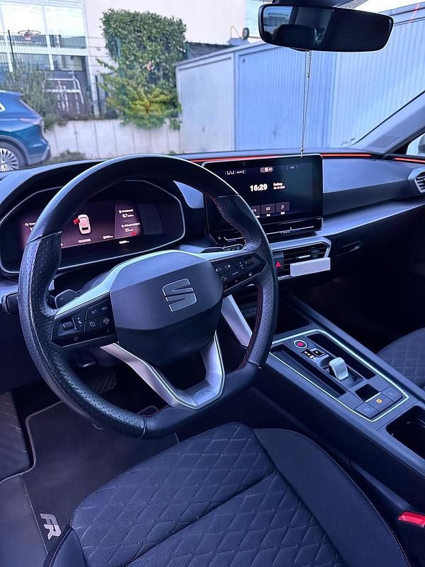 Second-hand Seat Leon 110 CP (80 kW) 2021 Gri Break