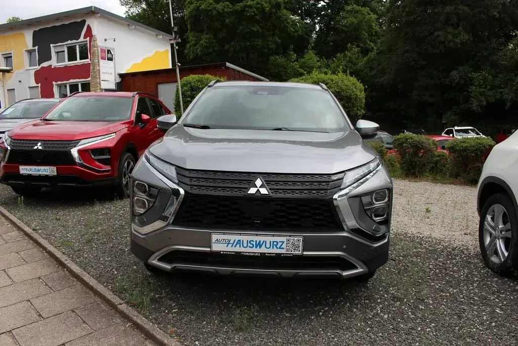 Gebraucht Mitsubishi Eclipse Cross Plus 188 PS (138 kW) 2022 Grau SUV