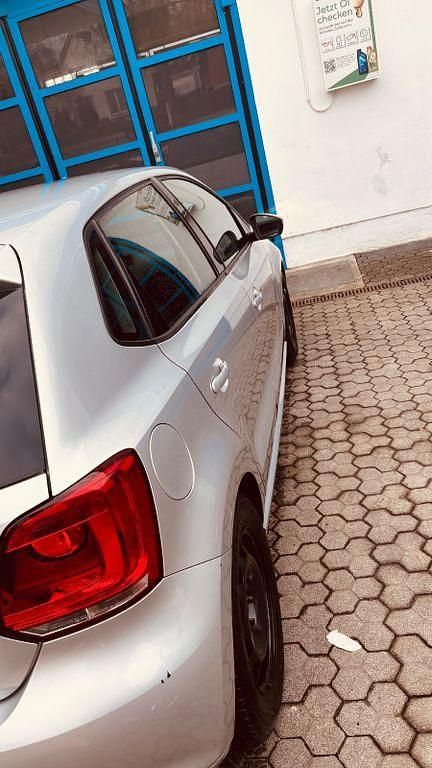 Gebraucht VW Polo Trendline 69 PS (50 kW) 2010 Silber Kleinwagen