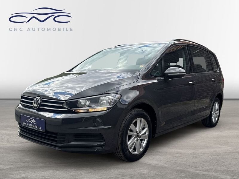 Grau Gebraucht 2020 VW Touran Comfortline Van / Kleinbus | 18.990 € (Guter Preis) - Bild 1/4