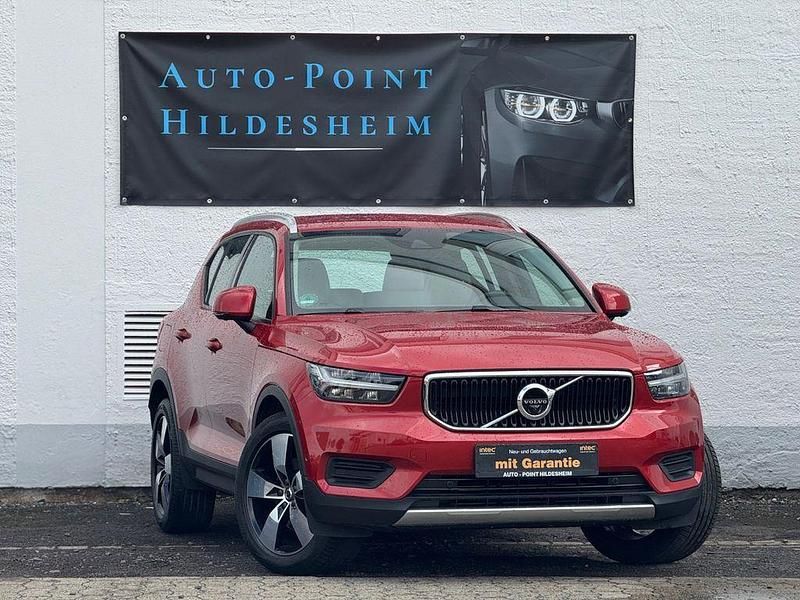Rot Gebraucht 2018 Volvo XC40 Momentum SUV | 25.990 € (Etwas zu teuer) - Bild 1/4