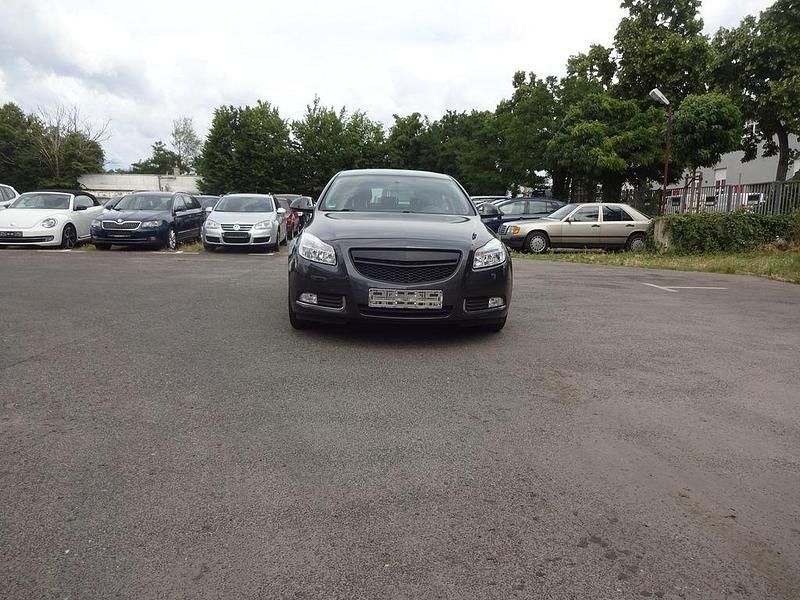 Gebraucht Opel Insignia Basis 116 PS (85 kW) 2009 Grau Limousine