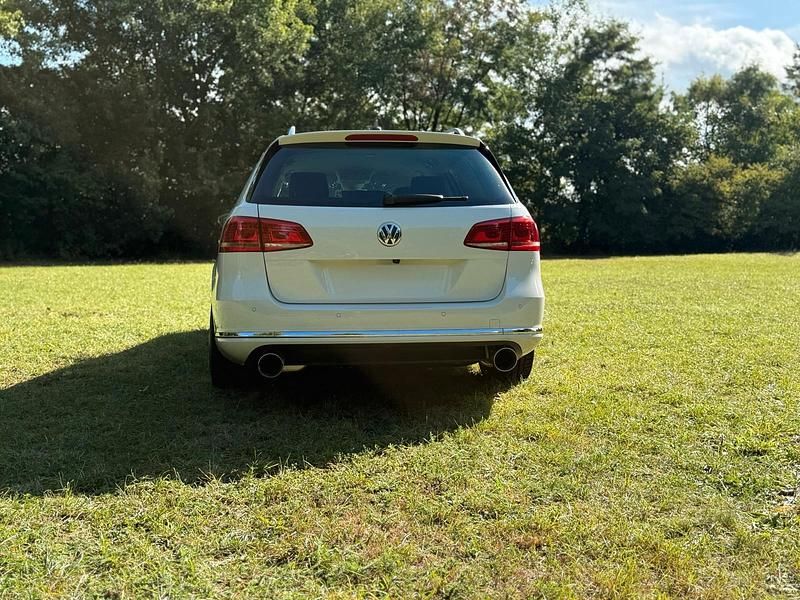 Gebraucht VW Passat Exclusive 300 PS (220 kW) 2014 Weiß Kombi
