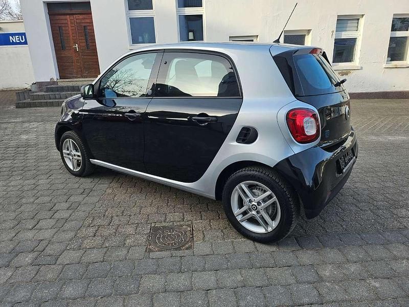 Gebraucht Smart ForFour Electric Drive 60 kW (82 PS) 2022 Mountaingrau Limousine