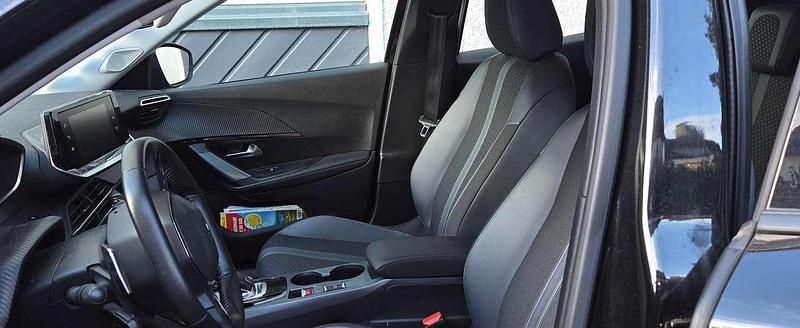 Gebraucht Peugeot 2008 Allure 131 PS (96 kW) 2020 Schwarz SUV