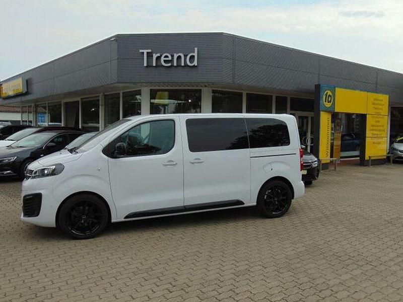 Andere Gebraucht 2023 Opel Zafira Life Van | 43.650 € (Teuer) - Bild 1/4