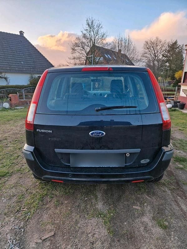 Gebraucht Ford Fusion 80 PS (58 kW) 2008 Schwarz Kleinwagen