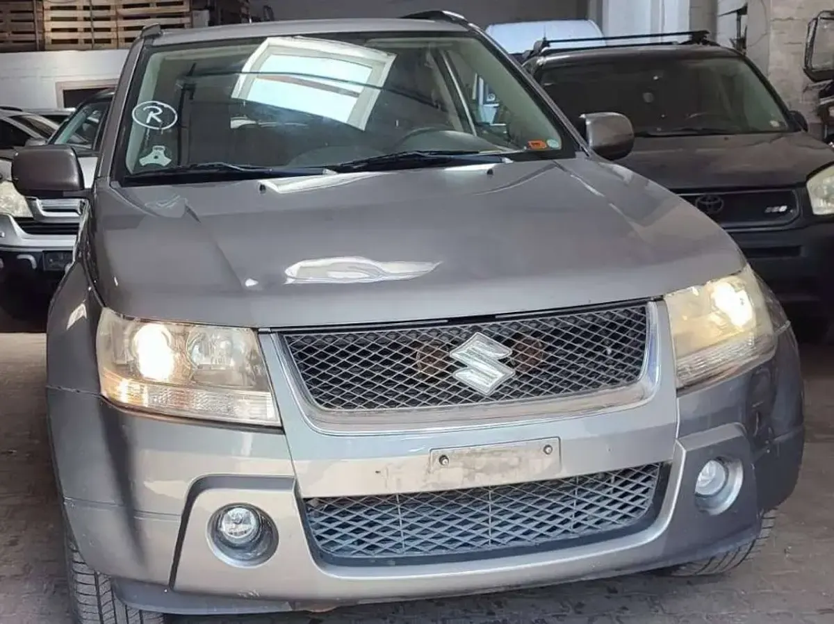 Gebraucht Suzuki Grand Vitara 140 PS (102 kW) 2007 Grau SUV