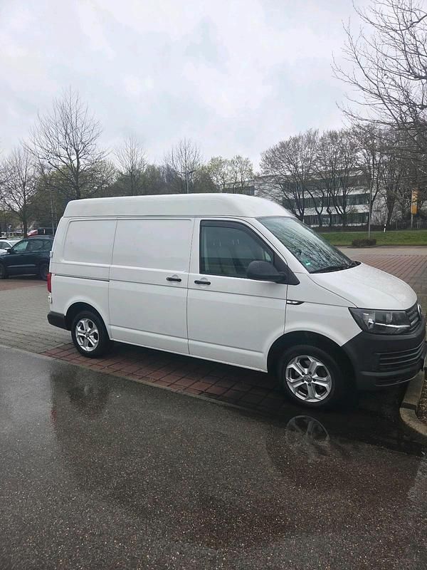 Second-hand VW Transporter 150 CP (110 kW) 2017 Alb Van