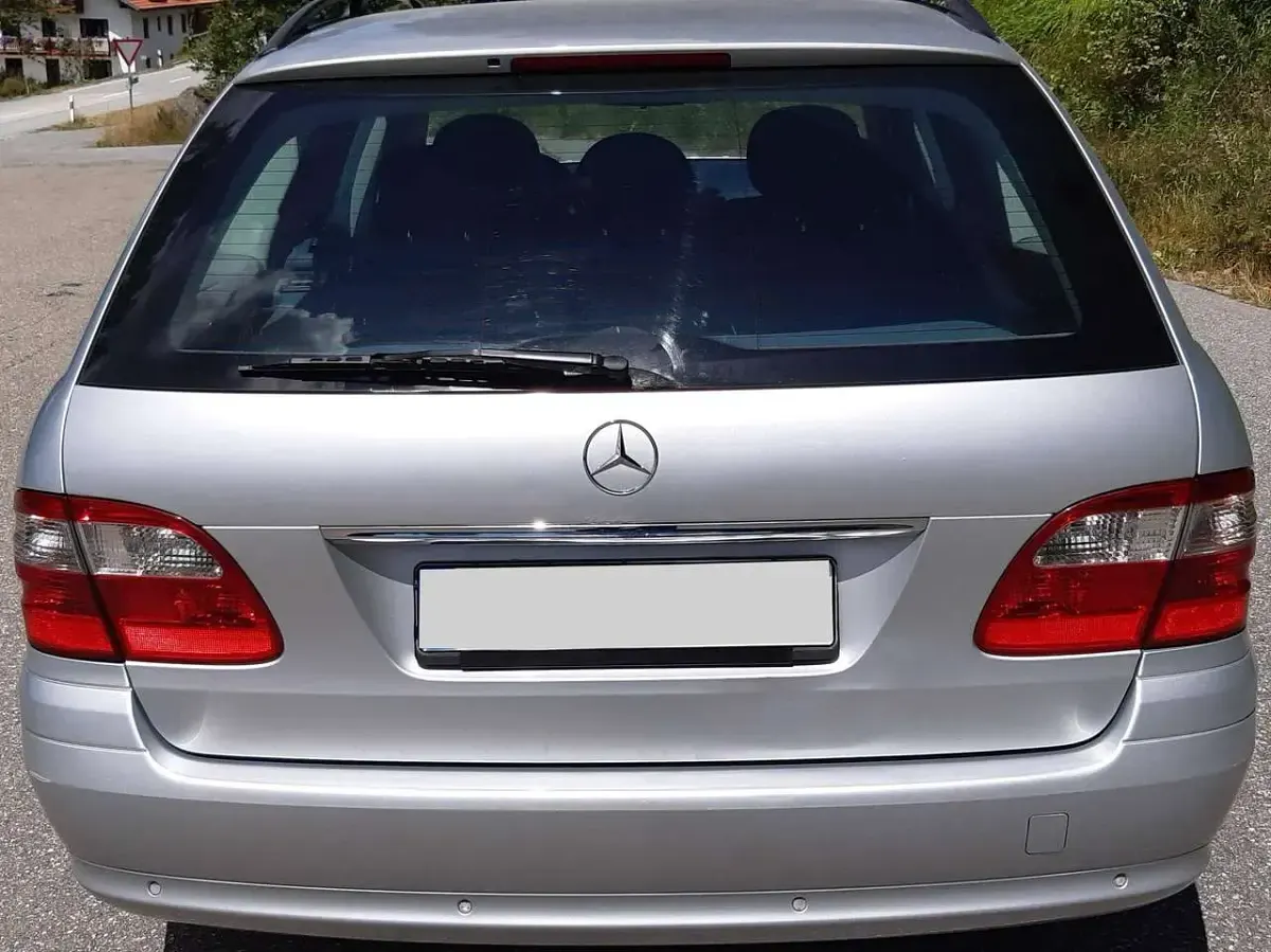 Gebraucht Mercedes E220 Elegance 150 PS (110 kW) 2005 Silber Kombi