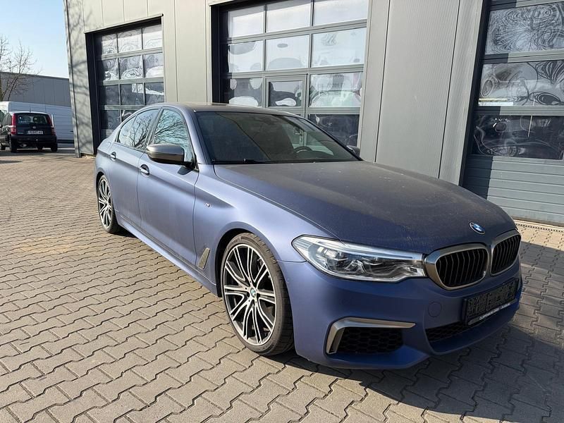 Gebraucht BMW M550 Sport Line 462 PS (339 kW) 2017 Blau Limousine