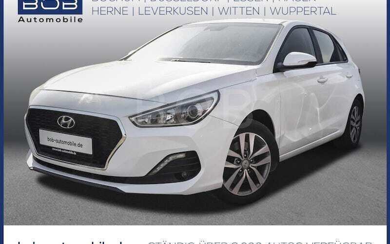 Weiß Gebraucht 2019 Hyundai i30 Trend Limousine | 13.988 € (Guter Preis) - Bild 1/4