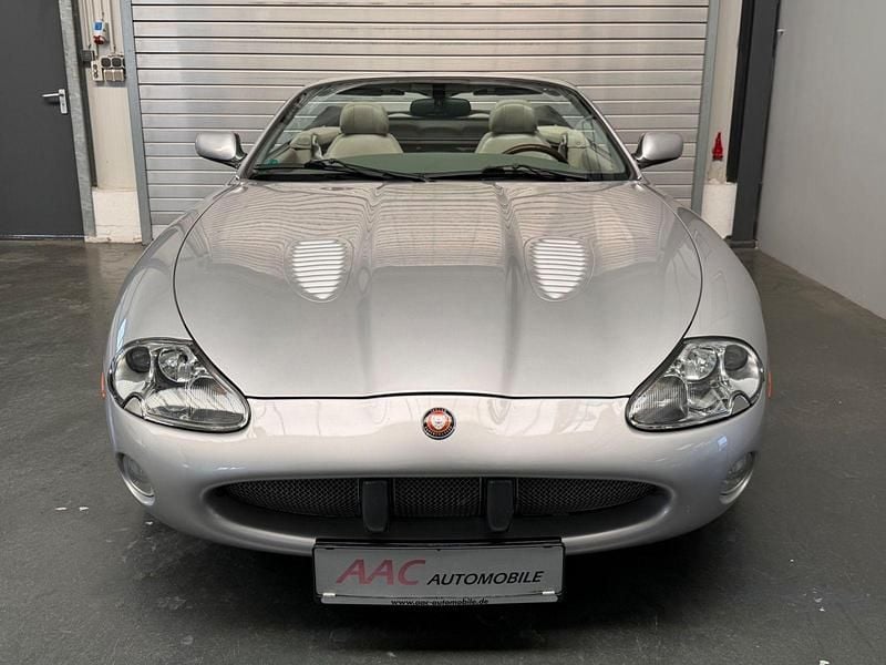 Gebraucht Jaguar XKR 363 PS (266 kW) 2001 Silber Cabrio