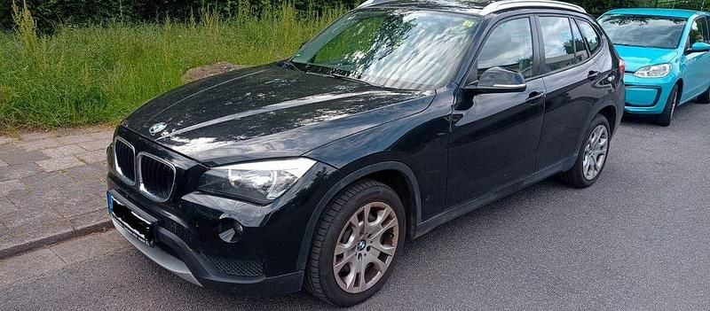 Schwarz Gebraucht 2012 BMW X1 SUV | 5.300 € (Superpreis) - Bild 1/4