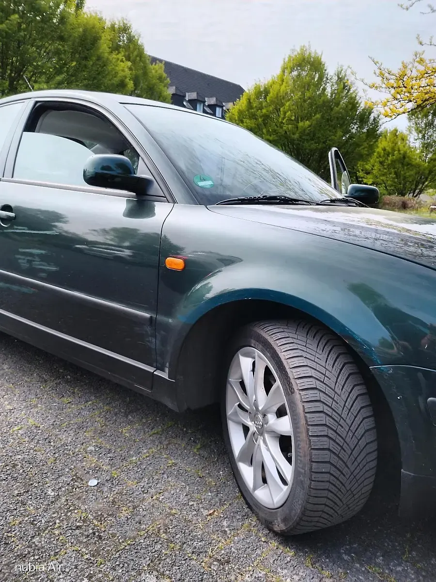 Gebraucht VW Passat 110 PS (80 kW) 2000 Grün Limousine