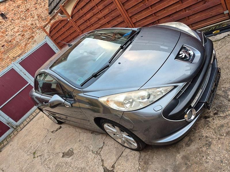 Silber Gebraucht 2008 Peugeot 207 CC Sport Cabrio | 2.600 € (Superpreis) - Bild 1/4