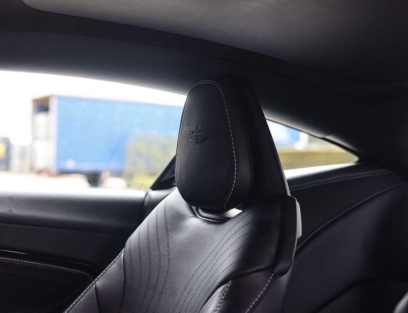 Gebraucht Aston Martin DB11 510 PS (375 kW) 2020 Schwarz