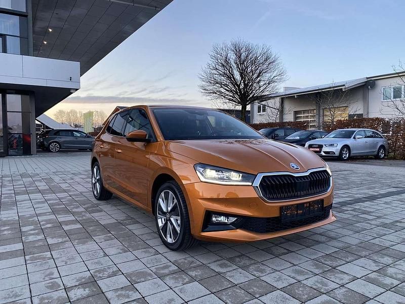 Phoenix orange Gebraucht 2022 Skoda 110 R Style Limousine | 16.750 € - Bild 1/1