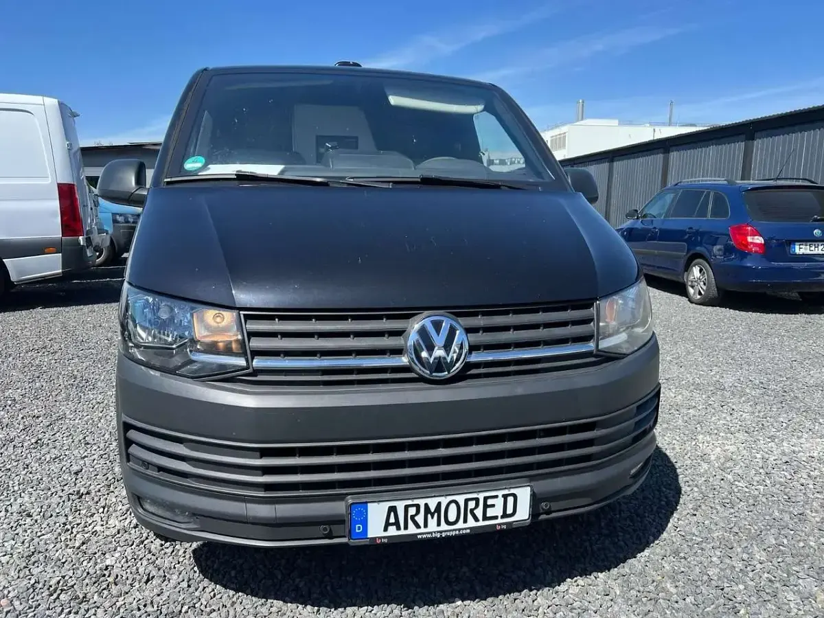 Usata VW Transporter 140 CV (102 kW) 2016 Nero Furgone