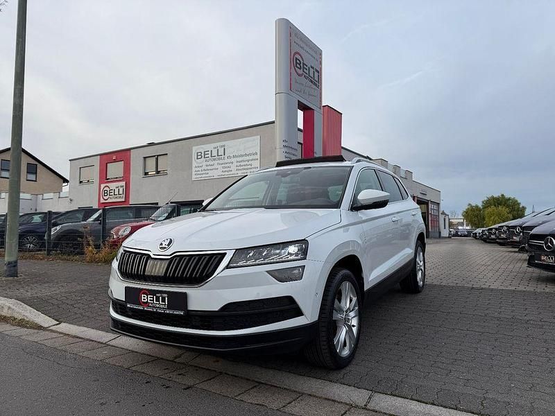 Weiß Gebraucht 2017 Skoda Karoq Style SUV | 22.950 € (Teuer) - Bild 1/4