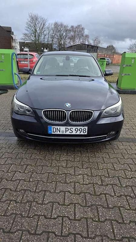 Gebraucht BMW 525 245 PS (180 kW) 2007 Blau Limousine