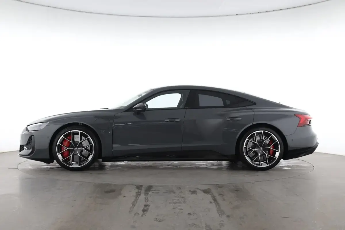Gebraucht Audi e-tron GT quattro Sport 570 kW (775 PS) 2024 Nimbusgrau perleffekt Limousine