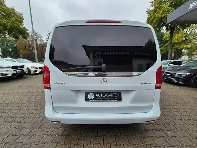Gebraucht Mercedes V250 Edition 190 PS (139 kW) 2014 Weiss Van / Kleinbus