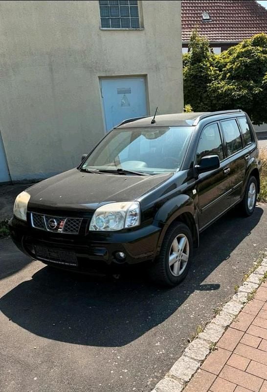 Schwarz Gebraucht 2004 Nissan X-Trail SUV | 2.400 € (Fairer Preis) - Bild 1/4