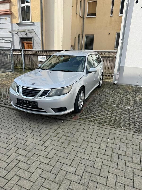 Silber Gebraucht 2015 Saab 9-3 Kombi | 1.399 € (Superpreis) - Bild 1/4